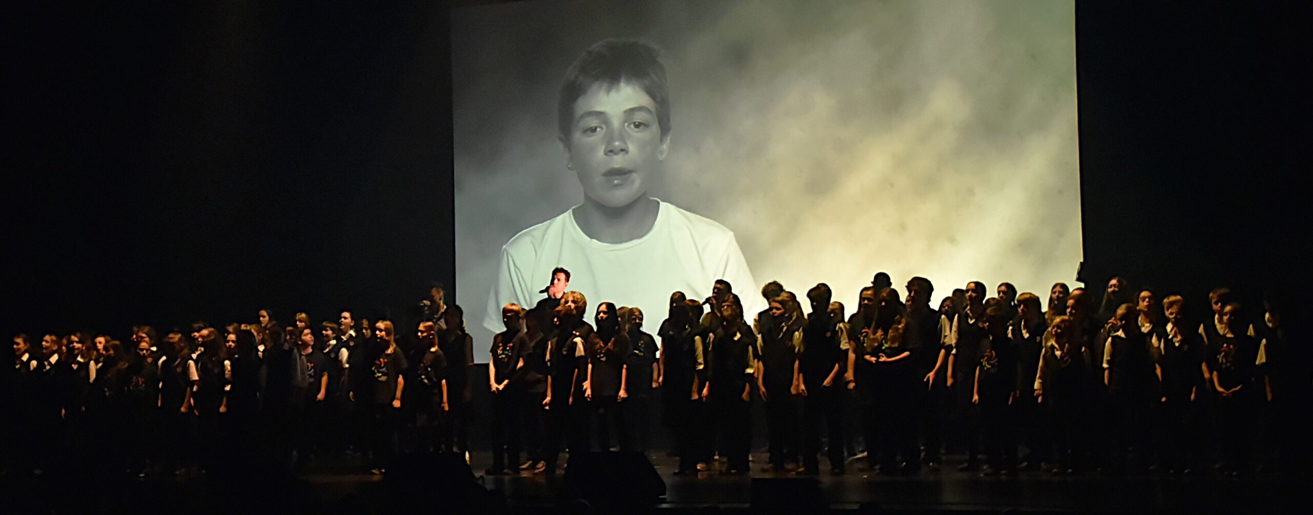 « Tous les cris les S.O.S. » de Daniel Balavoine avec les petits chanteurs  @Lise Breton