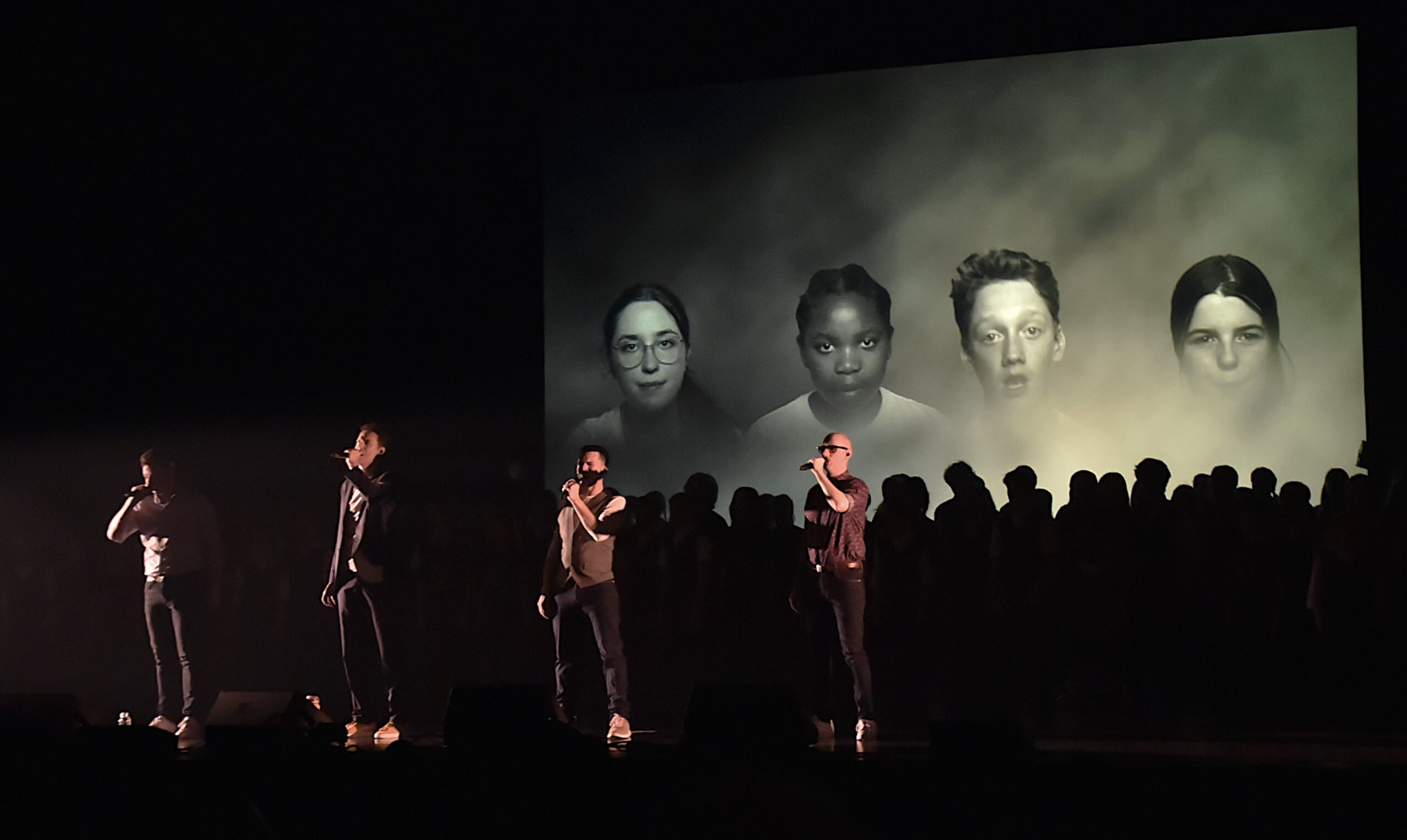 « Tous les cris les S.O.S. » de Daniel Balavoine, QW4RTZ avec les petits chanteurs @Lise Breton